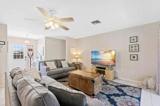 Walk to the Beach & Everywhere! Private Pool! - Marco Island - 5
