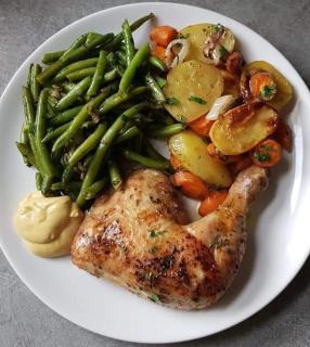 Hilltop Getaway Grill - 3