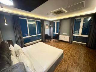 Wonderful Luxury Gold Crest Mall Apartments by HBA - 2