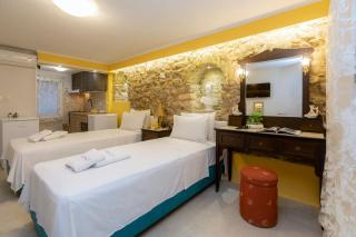 Venetian Eclectic Studios - Corfu - 9
