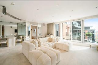 Chelsea Harbour Two En-Suite Bed Apartment - 1