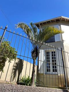 Casa arejada e iluminada, cozinha completa - 1