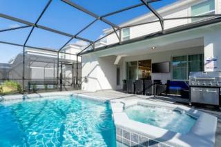 5 Bedrooms house with Pool and Jacuzzi at Solterra - 0