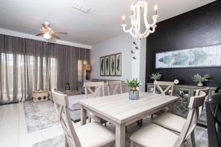 3 Bedrooms Home W Pool just 6 miles from Disney - 0