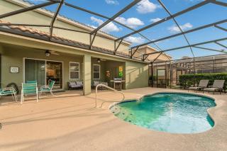 5 Beds Heated Pool at Solterra Resort - 0