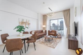 Vogue Brand New Spacious One Bedroom Apartment with Pool, Kids Area, Jumeirah Village Circle JVC - 3