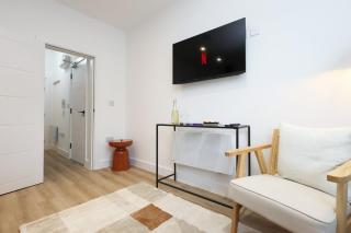 Modern & Cosy 2-Bed Flat Near Cardiff City Centre - Cardiff - 5