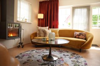 De Noteboom 6-persoons, verwarmd privé zwembad, hottub, overdekte lounge met haard, panorama sauna, sunshower, luxe, wifi - 6