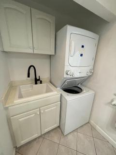 3bd 3ba Riverfront, 1 month min - 1