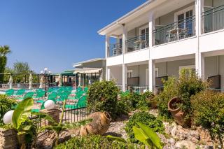 Sofia's Hotel - 1