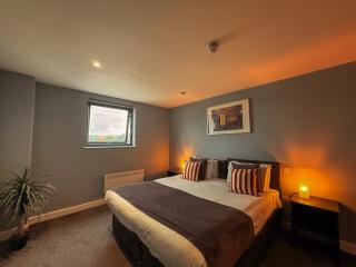 Modern 3 Bedroom Quayside Apartment - Sleeps 8 Free Parking - Newcastle upon Tyne - 9