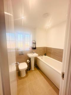 Modern Double bedroom Near Wellingborough station - Finedon - 9