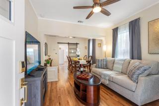 Clearwater Charmer 2BR 1BA Coastal Retreat Getaway - 1