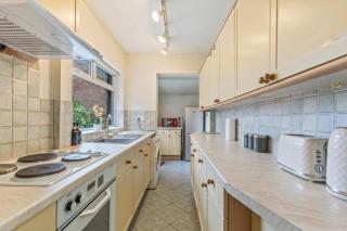 Stylish 3-Bed Home Near Nottingham City Centre - Nottingham - 8