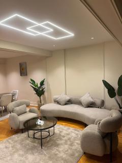 Om Kalthom Zamalek Apartment - 8