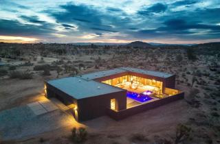 Black C House Modern w pool spa - Yucca Valley - 0