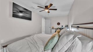 Chain of Lakes Cottage - 8