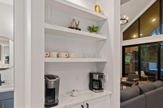 Modern Scandinavian Retreat by the Forest - Cle Elum - 2