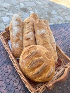 Chateau White Flags - 4