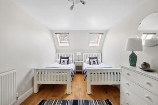 Cosy & Central Brockenhurst Flat, 2BR - 6