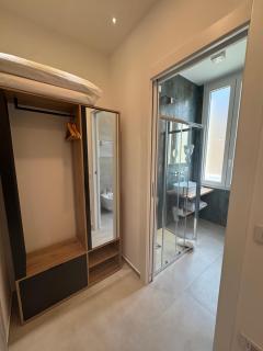 J & R Guest House - La Spezia - 4