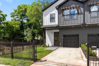 Chic 4BR Getaway Near NRG TMC - Houston - 2