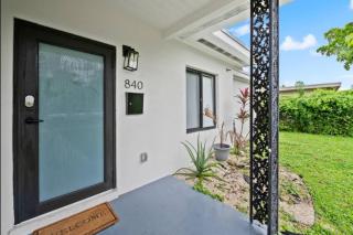 551) Large 3 bedroom with backyard - North Miami - 7