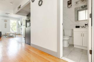 Sleek and New 3BR Brooklyn Apt only 10 Min to Manhattan - 8