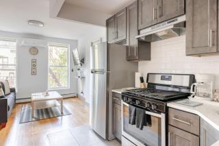 Sleek and New 3BR Brooklyn Apt only 10 Min to Manhattan - 6