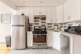 Stylish 3BR Home Near NYC in Perfect Location - Brooklyn - 3