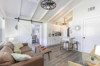 Coastal Getaway, 5 Mins to Vanderbilt Beach - Naples - 3