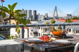 Stylish Balmain Townhouse with City Harbour Views - Sydney - 9
