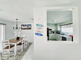 Cozy Retreat with Lanai and Outdoor BBQ - 9