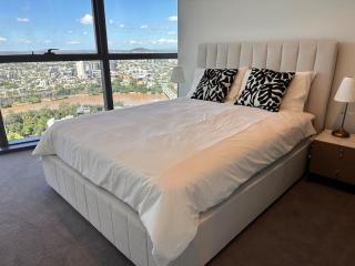 LVL43 Queens Wharf 1BR Apartment - 9