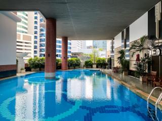 Upscale Modern 2BR - Ultra Fast WiFi - BTS Asoke - 2