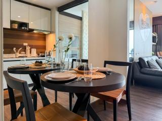 Transquil Modern 1BR - Ultra Fast WiFi - BTS Ari - 4