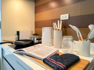 Transquil Modern 1BR - Ultra Fast WiFi - BTS Ari - 1