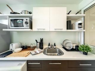 Contemporary Modern 1BR - Ultra Fast WiFi - On nut - Bangkok - 1