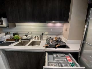 Stylish Exquisite 1BR - 2