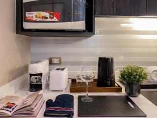 Stylish Exquisite 1BR - 1