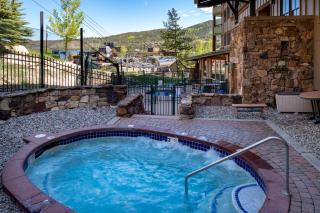 Zephyr Mountain Lodge 1420 Ski-In Ski-out Winter Park Resort base - 6