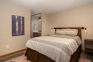 Snowblaze A23 communal indoor pool & hot tub - 3