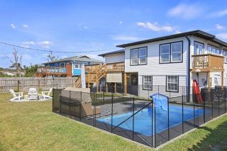 Beach House with Heated Pool & Family Games - 2