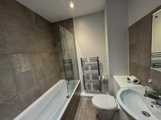 Quayside Apartment with Parking Sleeps 2 - Newcastle - 1