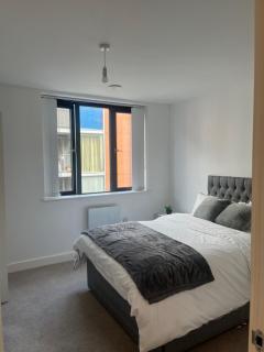 Modern 2-Bed Apartment in Jewellery Quarter - Birmingham - 6
