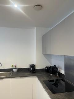 Modern 2-Bed Apartment in Jewellery Quarter - Birmingham - 5