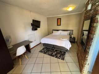 Tukha Guesthouse - Bloemfontein - 5