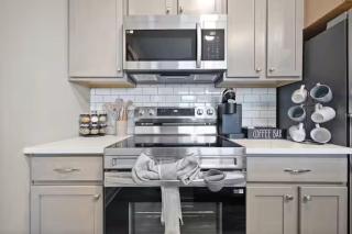 IRIE Living, ReNEW Kg 2Bd Gym Pool BRAND NEW! - Whitestown - 1