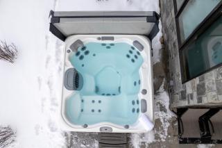Elk Creek D102 private hot tub - 7