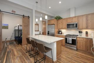 Elk Creek D102 private hot tub - 3